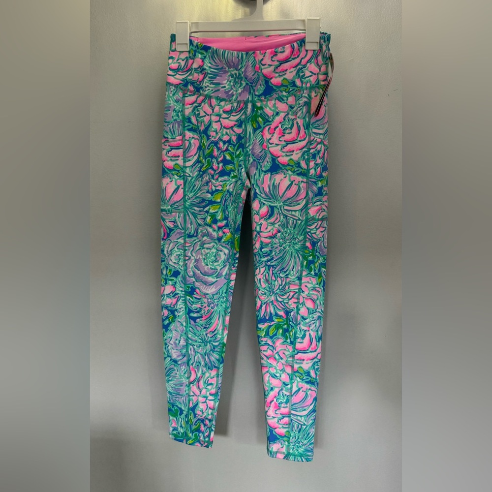 Women’s Lilly Pulitzer Luxletic yoga pants size medium